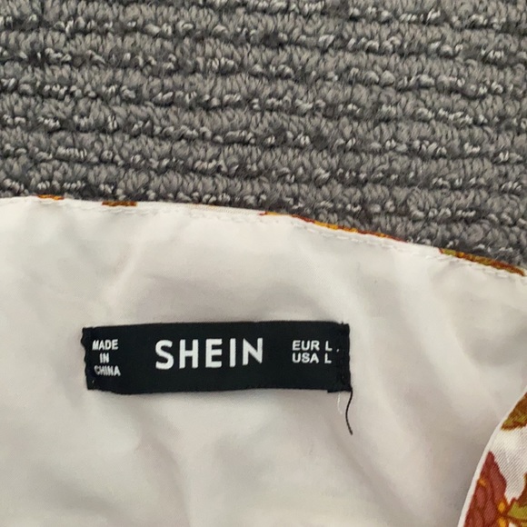 Shein Cropped Tank Top - Picture 2 of 3
